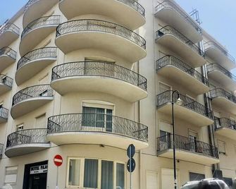 Hotel Palace Masoanri's - ريدجو كالابريا - مبنى