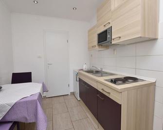 Apartments Dragica - Primosten - Kuchnia