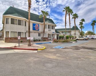 Motel 6 Yuma East - Yuma - Edifício