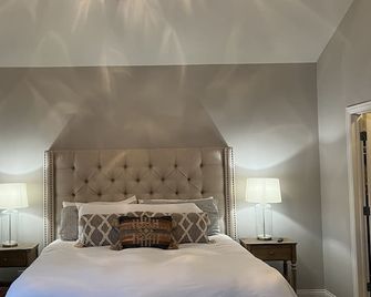 Luxury 3 Bedroom W/ Privat Office! - Grove City - Спальня