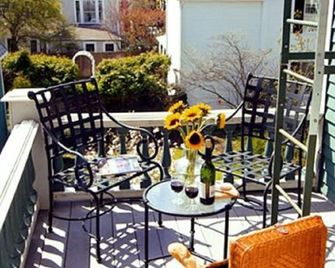 Sarah Kendall House - Newport - Balkong