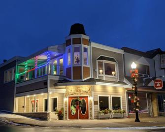 Pier Harbor Condo #1-Downtown St.Ignace - Saint Ignace - Building