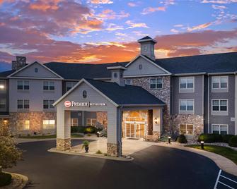 Best Western Premier Bridgewood Resort Hotel - Neenah - Gebouw