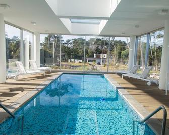 أوشيانا سويتس بيلاجيو تاور - بونتا ديل إست - حوض السباحة