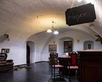 Chateau Goldenstein - Branná - Comedor