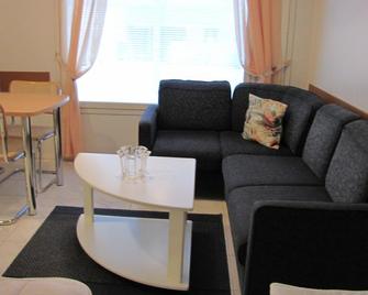 Yllässtar Apartments - Äkäslompolo - Stue