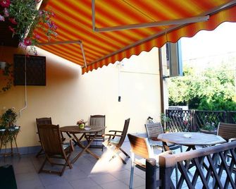 Zenit Panzió - Miskolc - Balcony