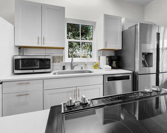 Sand Piper Home - Rosemary Beach - Cocina