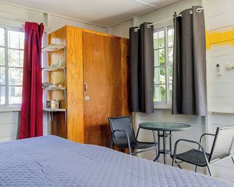 Discover Your Perfect Getaway in Negril-Fast WiFi -Short Stroll to 7-Mile Beach - Negril - Bedroom