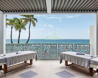 La Concha Resort, Puerto Rico, Autograph Collection - סן חואן - מרפסת