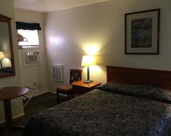 Cedar Lodge Motel - Dunsmuir - Bedroom