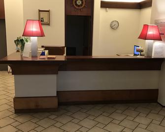 Hotel Miramare - Otranto - Front desk