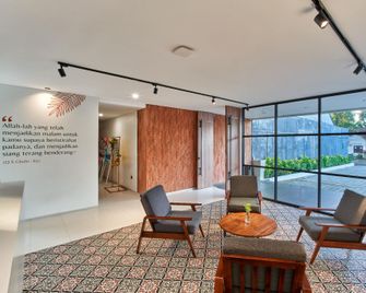 Sumilir Guest House - Pacitan - Lobby