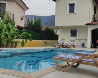 Villa Corina Dalyan with private pool and garden - Ortaca - Piscina