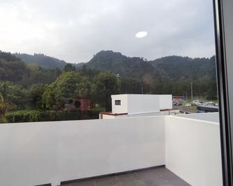 Atlantic 3 Bicas - Furnas - Furnas - Balkon