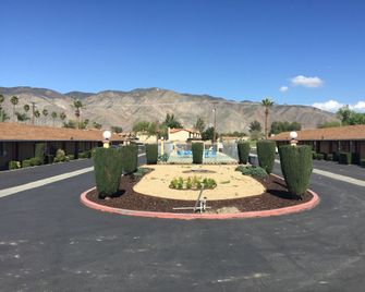 Hacienda Motel - San Jacinto - Outdoor view