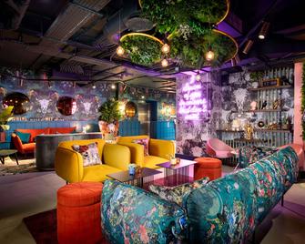 Yotel Manchester Deansgate - Manchester - Area lounge