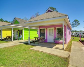 Biloxi Resort Cottage With Pool And Lake - Biloxi - Building