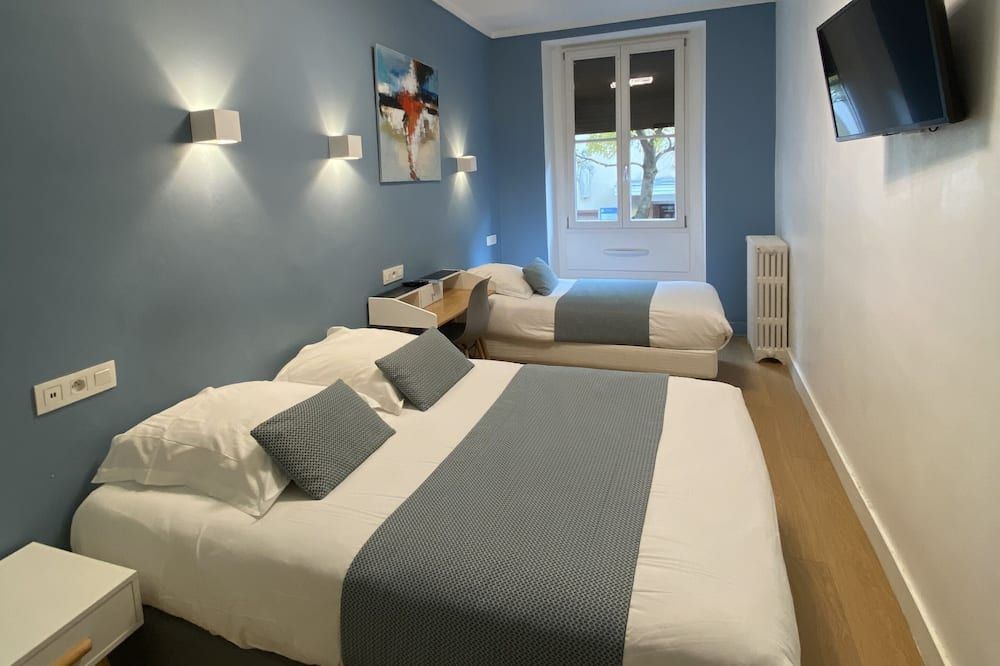 ليو أوتل - ليون - غرفة نوم