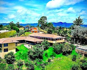 Hacienda Hotel Los Caballeros - Marinilla - Edificio