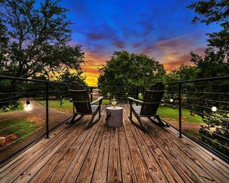 The Windmill - Container Home Near Baylor/Magnolia - Bellmead - Balcony