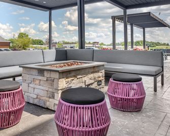 Home2 Suites by Hilton Danville - Danville - Budova