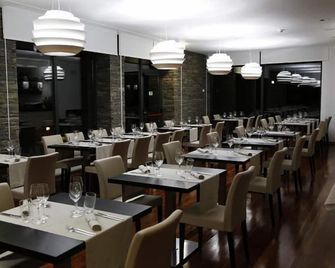 Lbv House Hotel - פיניאו - מסעדה