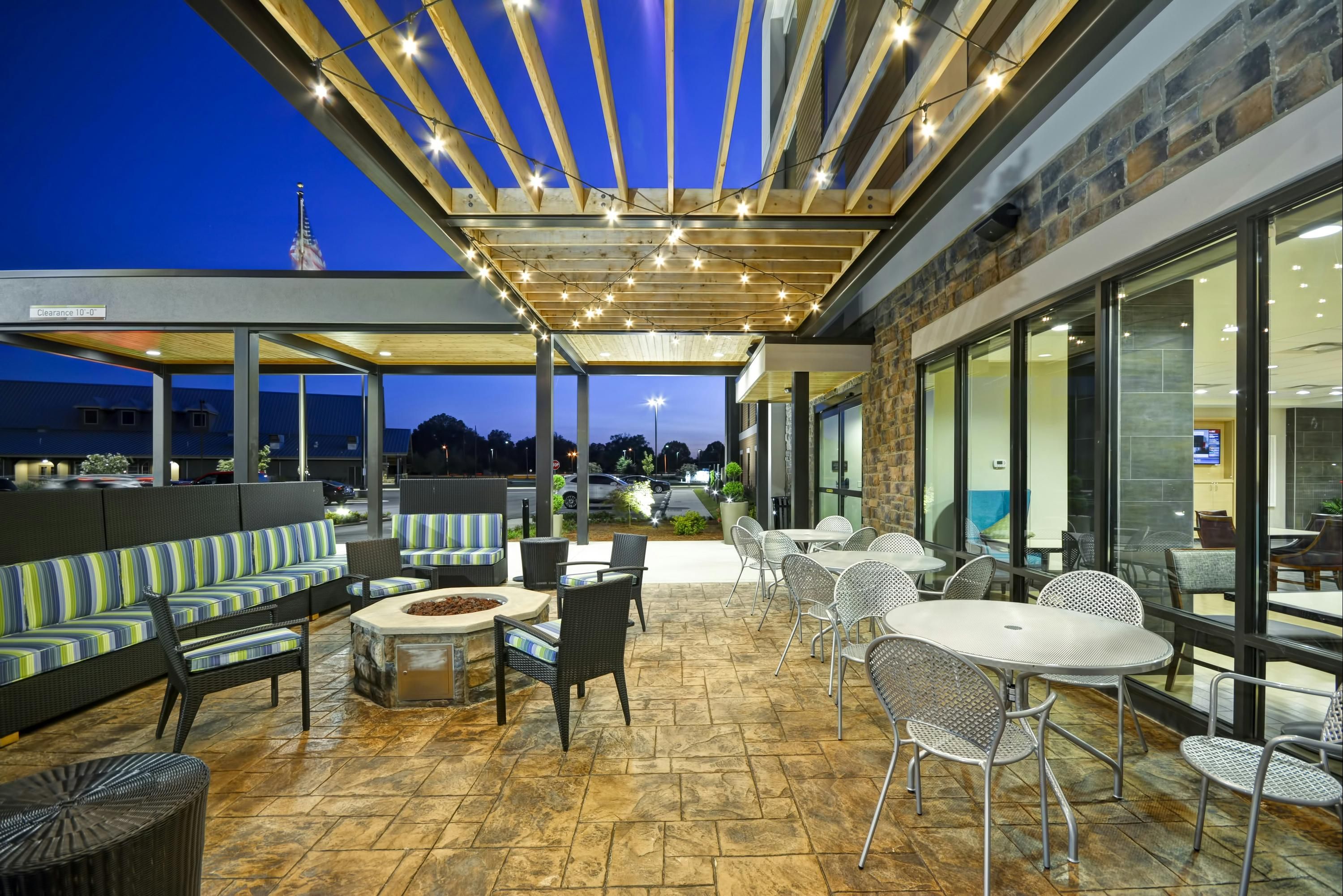 Home2 Suites by Hilton Decatur Ingalls Harbor - Decatur - Bygning
