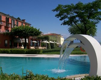 Hotel Fonte Boiola - Sirmione - Piscina