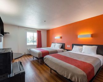 Motel 6-San Antonio, Tx - Downtown - Alamo Dome - סן אנטוניו - חדר שינה