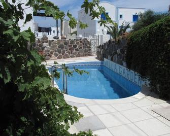Villa Garden - Thera - Pool