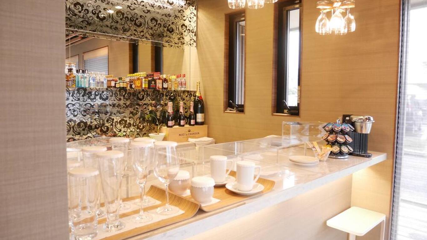 Breath Hotel