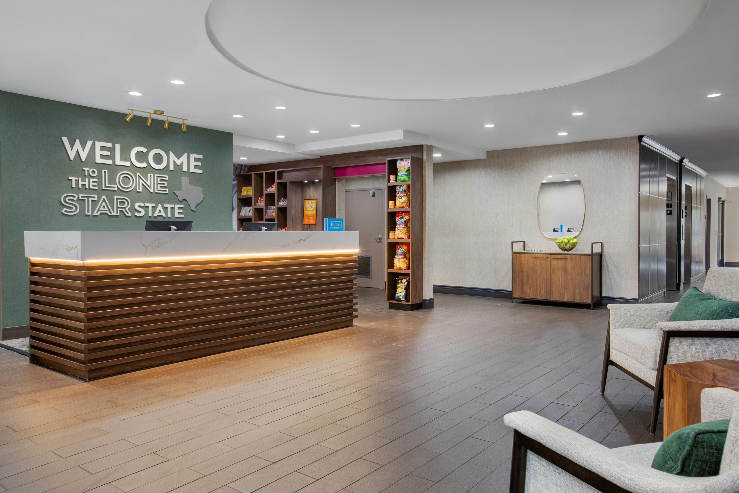 Hampton Inn & Suites Dallas-Arlington North-Entertainment District - Arlington - Front desk