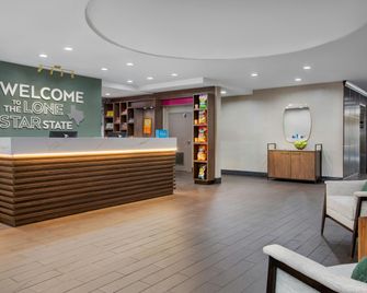 Hampton Inn & Suites Dallas-Arlington North-Entertainment District - Arlington - Recepción