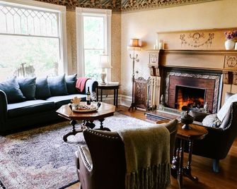 Calderwood Inn - Healdsburg - Sala de estar