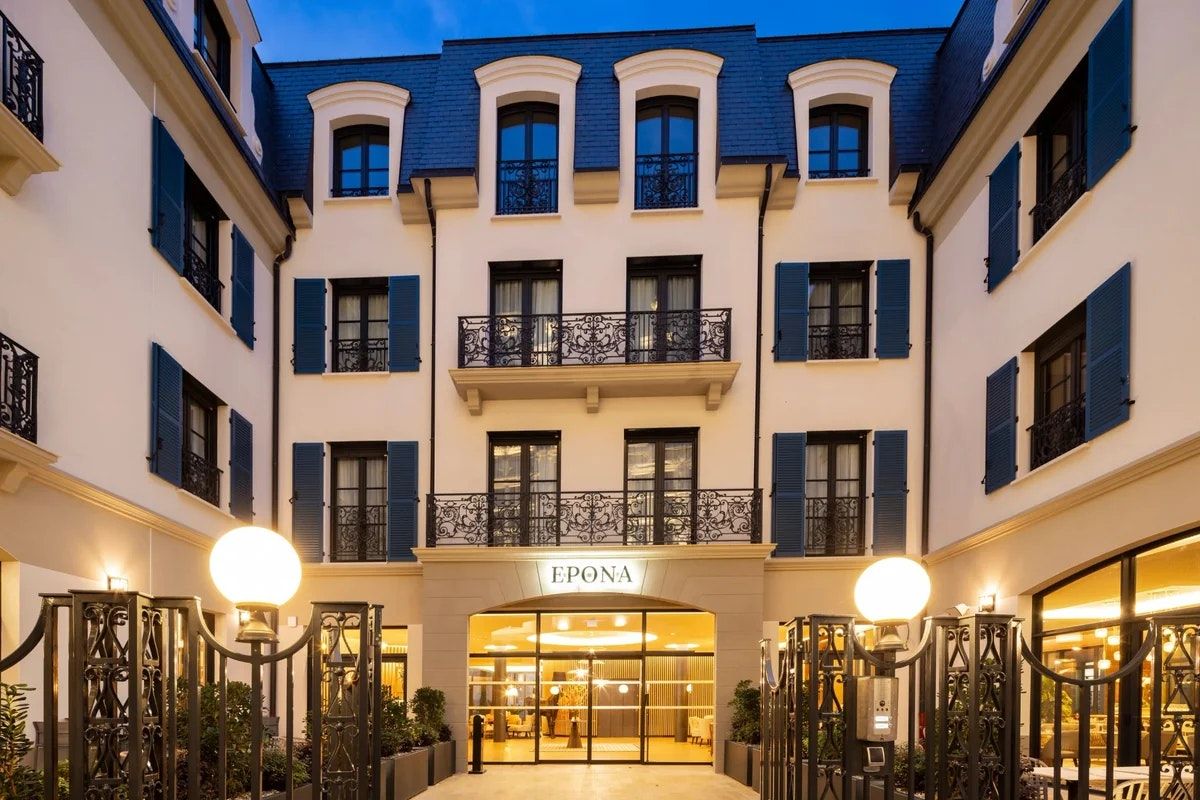 Epona Hôtel Sens - Sens - Gebäude