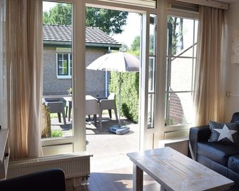 Comfortable Bungalow Near the Veluwe - Voorthuizen - Living room