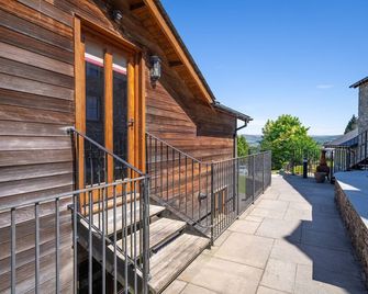 Leighton Banks - Beetham - Balcon