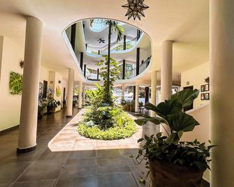 Hotelito Los Sueños - סאיוליטה - לובי