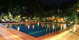 Thante Hotel- Nyaung Oo - Bagan - Pool