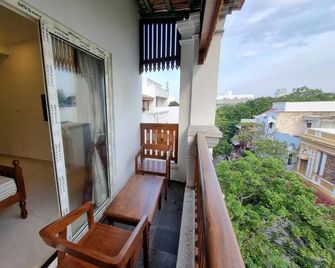 Rvs Chalet - Pondicherry - Balkon