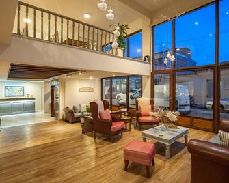 فيدريداس ديلفي هوتل - دلفي - ردهة