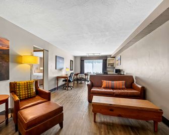 Best Western Inn at The Rogue - Grants Pass - Sala de estar