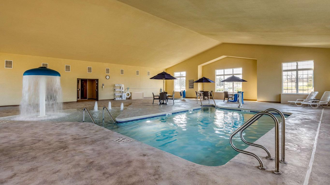 Comfort Suites Cedar Falls