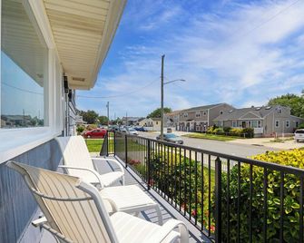 Spacious 7BD Lake View mins to Beach & Boardwalk - Atlantic City - Balcón
