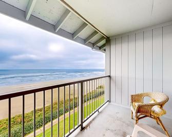 Nye Beach Condo - Newport - Balcony