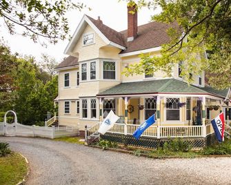 Inn at the Oaks - Eastham - Edificio