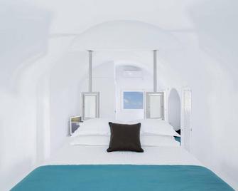 Oia Collection Boutique Suites - Oia - Bedroom