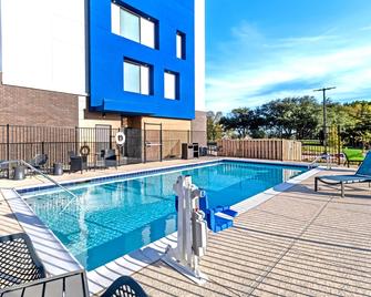 Hampton Inn & Suites by Hilton Sherman - Sherman - Басейн
