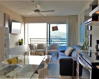 Incredible Views, Perfectly Located, & Modern - Curridabat - Sala de estar
